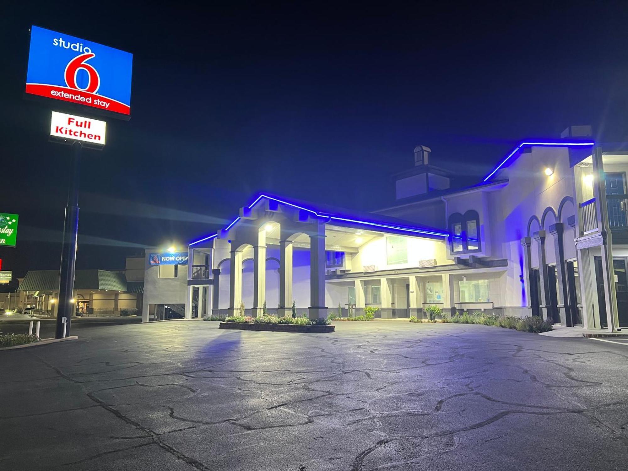 Studio 6 Tulsa Ok Central Exterior photo